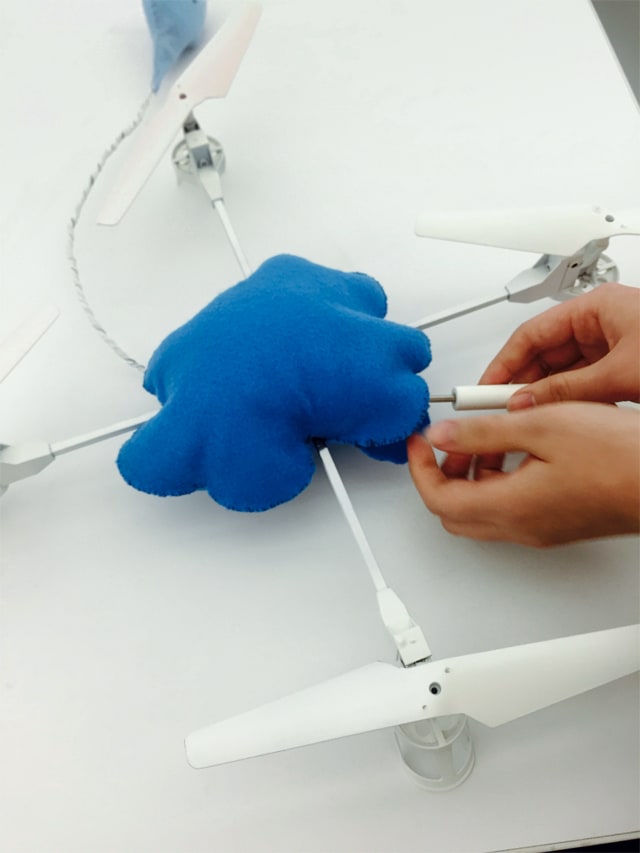 165.078x219.820 6.45vw cloud