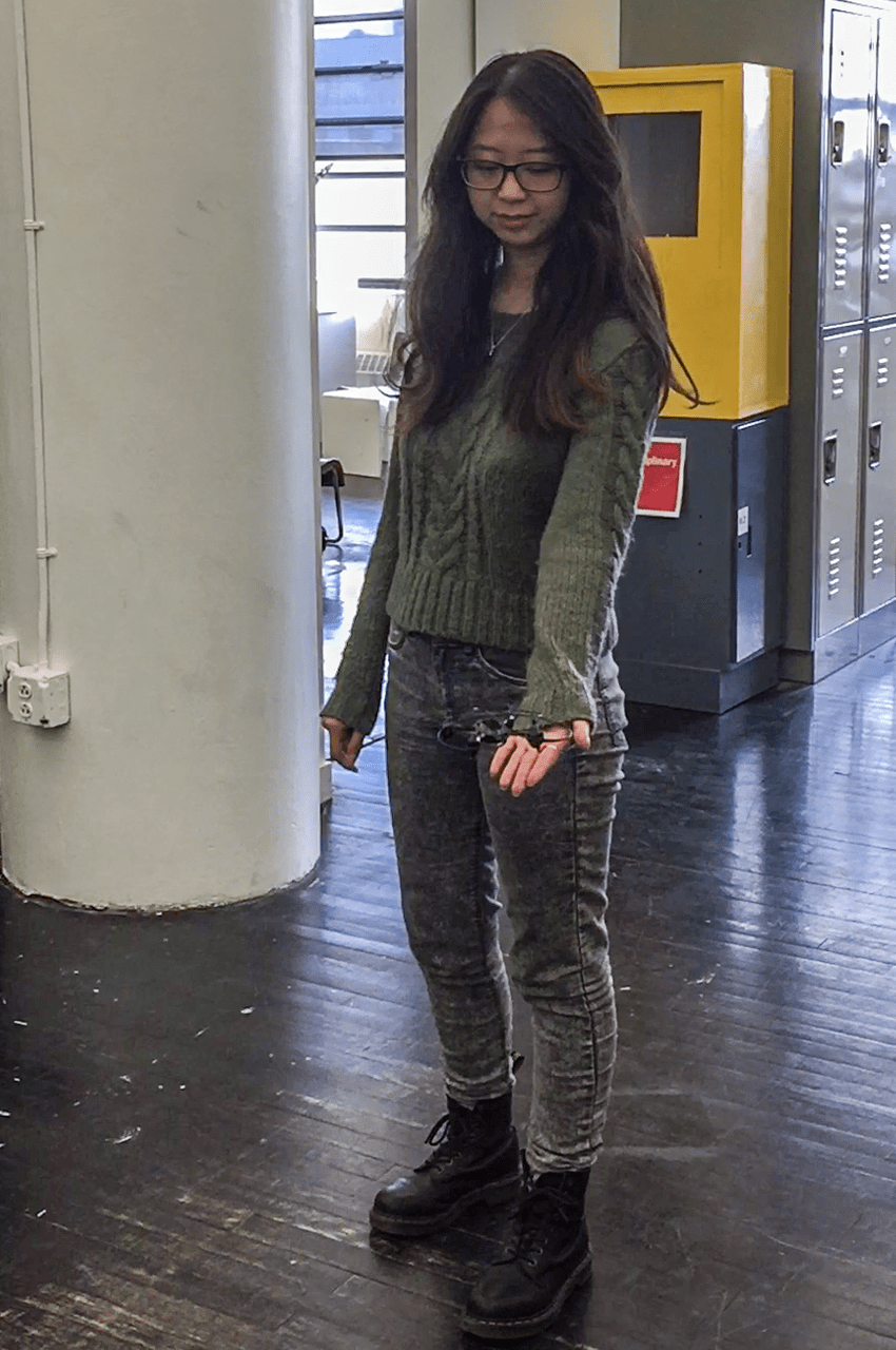 73.680x111.359 2.88vw interviewee-female-long-hair