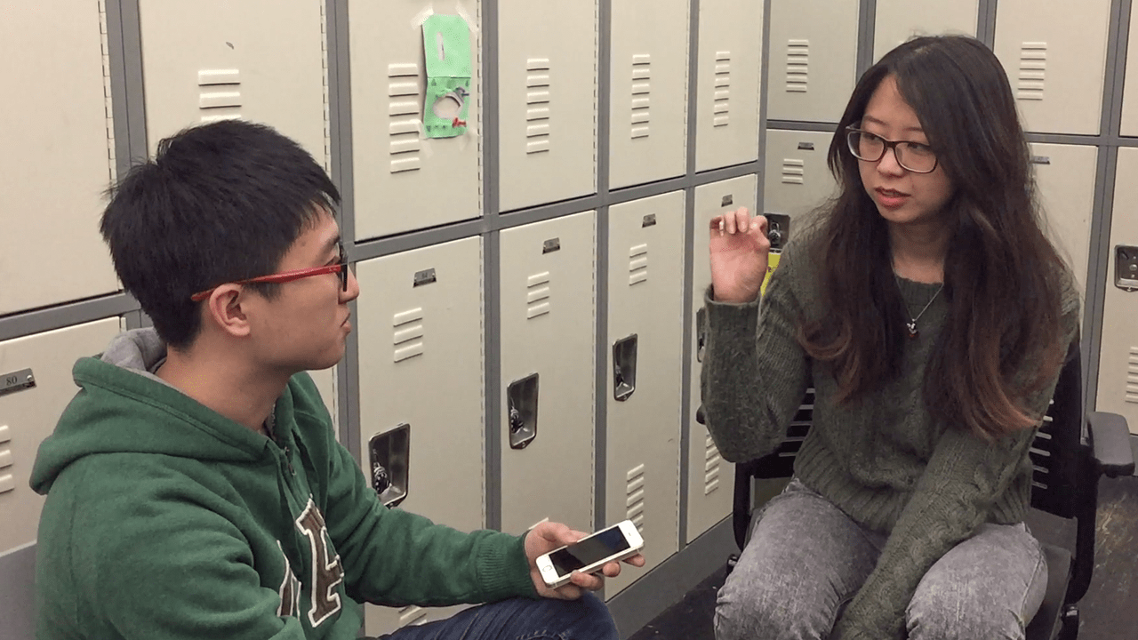 197.602x111.359 7.72vw interviewee-female-long-hair-talk